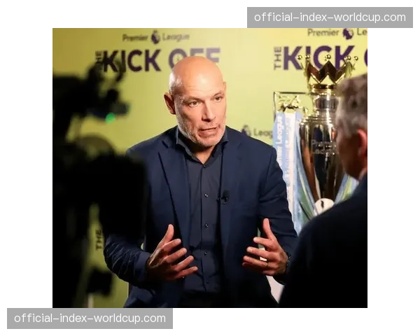 BBC专访:一位英超资深裁判谈VAR沟通流程与场内执法的挑战 BBC专访:一位英超资深裁判谈VAR沟通流程与场内执法的挑战